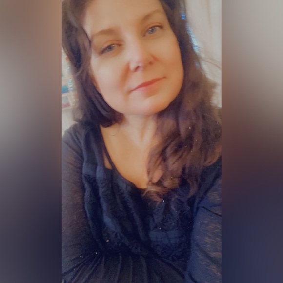 Meet your Posher TiaBdia - Picture 2 of 3